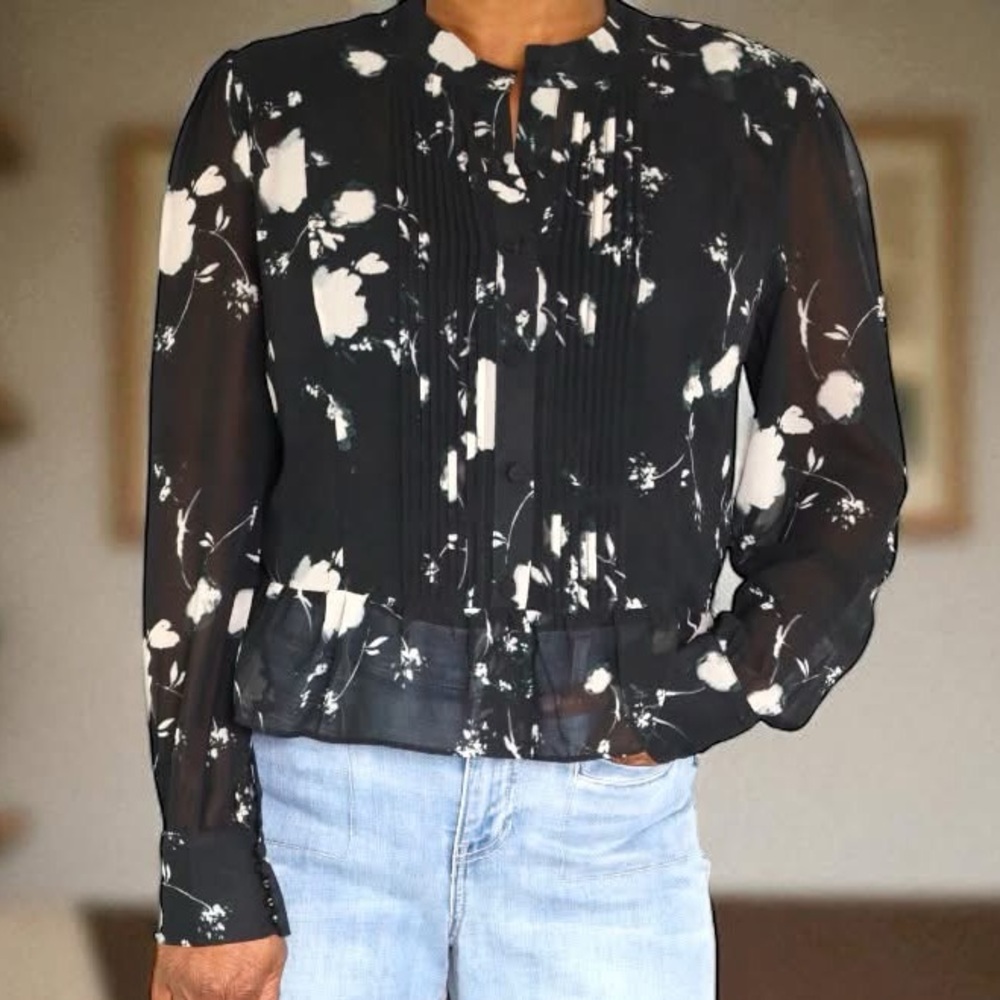 Cabi Silhouette Blouse - Picture 12 of 15